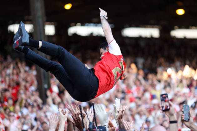 Crystal Palace v Arsenal 24 May 2026, London - Premier League Football - Crystal Palace v Arsenal - Arsenal manager Mikel Arteta is thrown into the air by the players - Photo: Jacques Feeney Offside. London UK Copyright: xJacquesxFeeneyx xOffsidexOffside