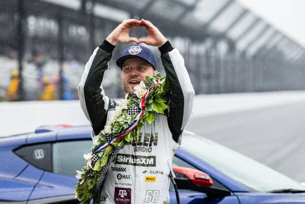 May 24, 2026, Speedway, Indiana, USA: FELIX ROSENQVIST, driver of the No. 60 Honda for Meyer Shank Racing w Curb Agajanian, gestures to the fans after winning the 110th Indianapolis 500 at Indianapolis Motor Speedway. 110th Indianapolis 500: Felix Rosenqvist Wins  - ZUMAw173 20260524_zsp_w173_019 Copyright: xLukexWelshx