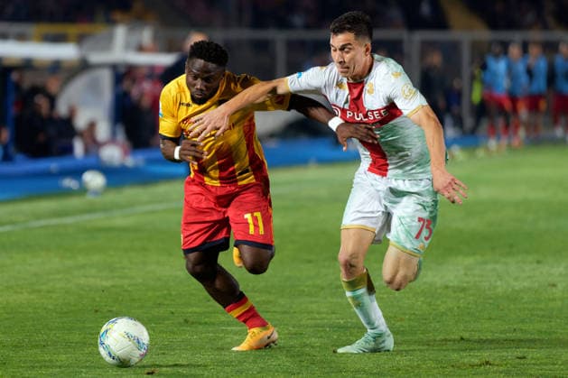 FOOTBALL - Serie A - US Lecce vs Genoa CFC Photo by IPA ABACAPRESS.COM85054019 - Konan N Dri of US Lecce in action against Patrizio Masini of Genoa CFC during US Lecce vs Genoa CFC, Italian soccer Serie A match in Lecce, Italy, May 24 2026 Lecce Italy  Copyright: xIPAxSport ABACAx