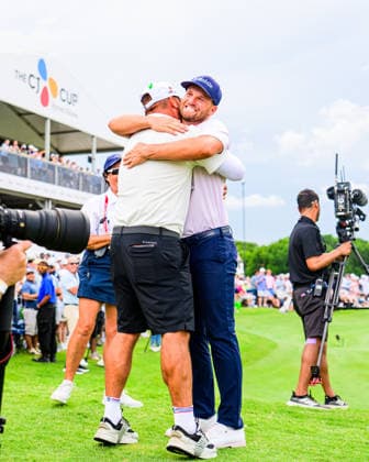 May 24, 2026, Mckinney, Texas, USA: Wyndham Clark celebrates after scoring the winning putt at the 18th hole in the final round at the CJ Cup Byron Nelson in McKinney. PGA, Golf Herren 2026: THE CJ CUP BYRON NELSON  - ZUMAm348 20260524_znp_m348_028 Copyright: xLuisxRevillaxMatax