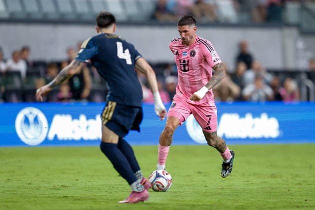 May 24, 2026, Miami, Florida, USA: Inter Miami midfielder Rodrigo de Paul (7) controls a ball during a Major League Soccer match between Inter Miami CF and Philadelphia Union at NU Stadium, Miami. Soccer 2026: Inter Miami CF 6:4 Philadelphia Union.  - ZUMAa257 20260524_zsp_a257_022 Copyright: xChrisxArjoonx