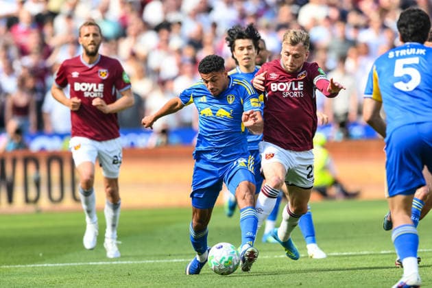 West Ham United v Leeds United - Premier League James Justin of Leeds United is challenged by Jarrod Bowen of West Ham United during the Premier League match between West Ham United and Leeds United at the London Stadium, Stratford, on May 24, 2026. Stratford Greater London United Kingdom  Copyright: xMIxNewsx originalFilename:fletcher-westhamu260524_npQFe.jpg