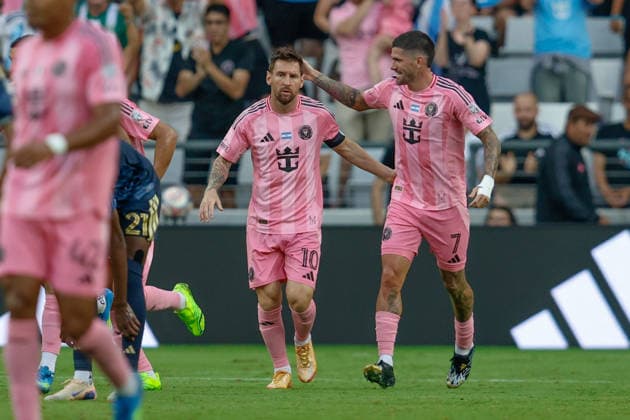 MIAMI, FL - MAY 24: Inter Miami forward Lionel Messi (10) and Inter Miami midfielder Rodrigo de Paul (7) celebrate a goal together during the MLS, Fussball Herren, USA game between Inter Miami CF and Philadelphia Union at NU Stadium on May 24, 2026 in Miami,Florida.(Photo by Chris Arjoon Icon Sportswire) SOCCER: MAY 24 MLS Inter Miami CF vs Philadelphia Union EDITORIAL USE ONLY Icon2605240010030