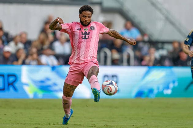 MIAMI, FL - MAY 24: Inter Miami defender Micael (16) controls the ball during the MLS, Fussball Herren, USA game between Inter Miami CF and Philadelphia Union at NU Stadium on May 24, 2026 in Miami,Florida.(Photo by Chris Arjoon Icon Sportswire) SOCCER: MAY 24 MLS Inter Miami CF vs Philadelphia Union EDITORIAL USE ONLY Icon2605240010040