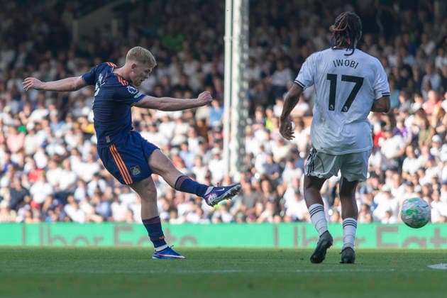 Fulham v Newcastle United - Premier League Lewis Hall of Newcastle United takes a shot on goal during the Premier League match between Fulham and Newcastle United at Craven Cottage, London, on May 24, 2026. London Greater London United Kingdom  Copyright: xMIxNewsx originalFilename:fletcher-fulhamvs260524_npWMq.jpg