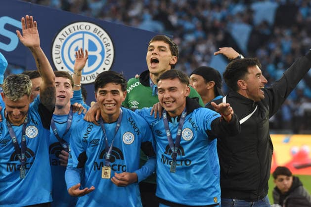 River Plate v Belgrano - Final: Torneo Apertura 2026 Players of Belgrano celebrate with the trophy after the match between River Plate and Belgrano at Estadio Mario Alberto Kempes, Argentina, on May 24. Cordoba Buenos Aires Argentina  Copyright: xFedericoxPerettix originalFilename:peretti-riverpla260524_npRVi.jpg
