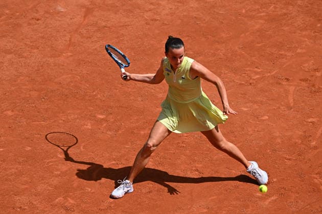 2026 French Open - Fiona Ferro Clara Burel (FRA) during her first round match at the 2026 Roland-Garros tournament in Paris, FRANCE, on May 24, 2026. Photo by Corinne Dubreuil ABACAPRESS.COM PARIS  Copyright: xDubreuilxCorinne ABACAx