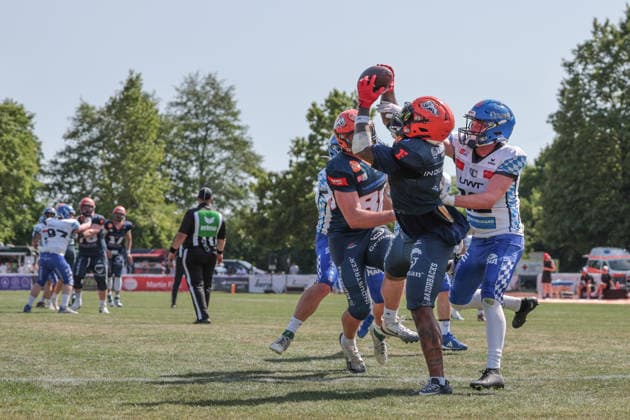 Anthony Harris Jr (Wide Receiver, ifm Razorbacks Ravensburg, 01) catching the ball for a touchdown, ifm Razorbacks Ravensburg vs Allgäu Comets, American Football, German Football League, Week 3, 2026, 24.05.2026, Copyright: xFootxBowl SusannexHägelex