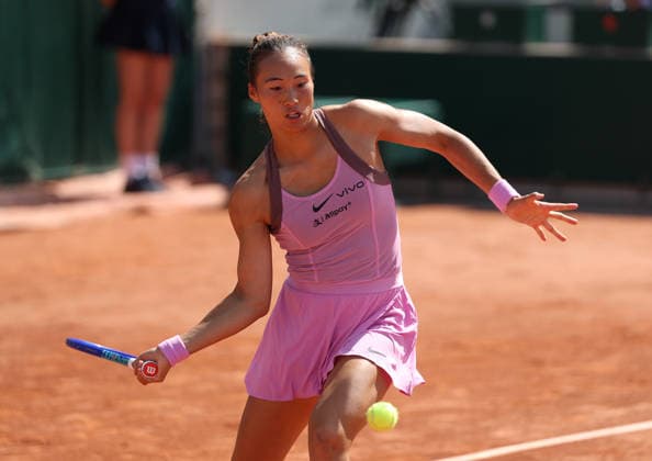 May 25, 2026, Paris, Ile De France, France: QINWEN ZHENG of China during the match against M. Chwalinska of Poland in the first round of tennis tournament Roland Garros, Paris, France. Tennis, Roland Garros 2026 - Qinwen Zheng  - ZUMAc278 20260525_zsp_c278_005 Copyright: xMarcinxCholewinskix