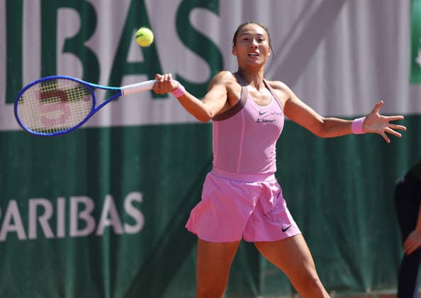 May 25, 2026, Paris, Ile De France, France: QINWEN ZHENG of China during the match against M. Chwalinska of Poland in the first round of tennis tournament Roland Garros, Paris, France. Tennis, Roland Garros 2026 - Qinwen Zheng  - ZUMAc278 20260525_zsp_c278_006 Copyright: xMarcinxCholewinskix