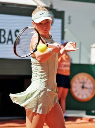 TENNIS - French Open 2026 PARIS,FRANCE,25.MAY.26 - TENNIS - WTA, Tennis Damen Tour, French Open, Roland Garros, Grand Slam. Image shows Emerson Jones (AUS).  GEPAxpictures xMatthiasxHauer
