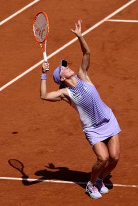 Polish Iga Swiatek pictured in action during the Roland Garros French Open tennis tournament, in Paris, France, Monday 25 May 2026. This year s tournament takes place from 18 May to 07 June. VIRGINIExLEFOUR  x174989407x