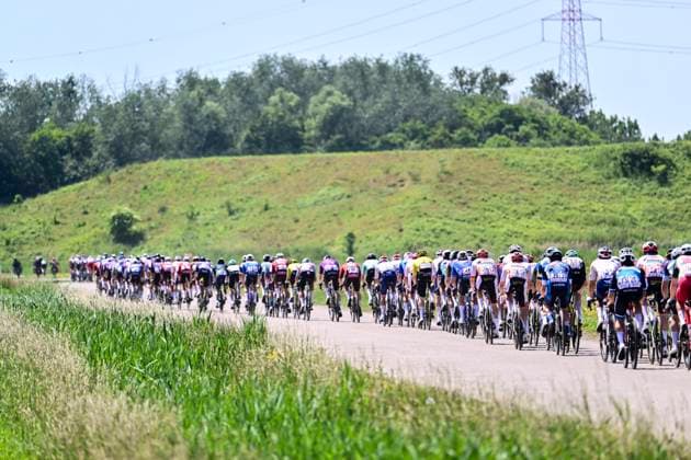 Antwerp Port Epic 2026 Cycling Race ANTWERPEN, BELGIUM - MAY 25 : Illustration picture of the peloton during the 9th edition of Antwerp Port Epic an UCI Class 1.1 one day cycling road race for Men Elite of km with start in Antwerpen and finish in Antwerpen on May 25, 2026 in Antwerpen, Belgium, 25 05 2026 ( Motordriver Pieter Vanherzele - Antwerpen Belgium  Copyright: xPeterxDexVoechtx