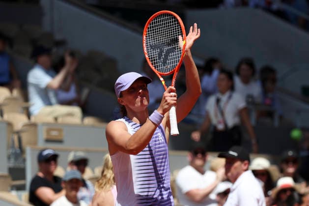 TENNIS : Roland Garros 2026 - 25 05 2026 Emerson Jones (AUS) Vs Iga Swiatek (POL) ParisFrance  Copyright: xMichaelxBaucherx