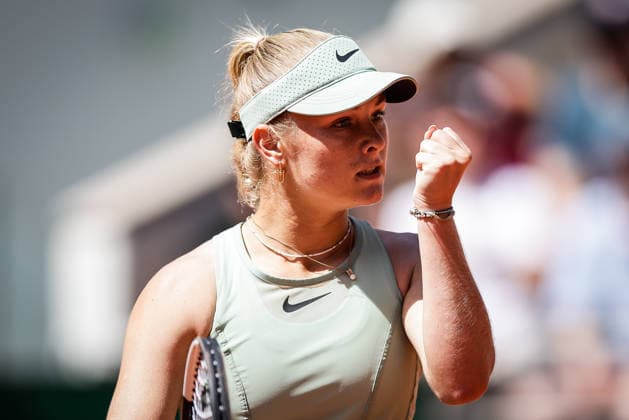 May 25, 2026, Paris, France, France: Emerson JONES of Australia celebrates his point during the second day of the Roland-Garros 2026, French Open 2026, Grand Slam tennis tournament at Roland-Garros Stadium on May 25, 2026 in Paris, France. Roland Garros 2026 - Day 2  - ZUMAm308 20260525_zsp_m308_018 Copyright: xMatthieuxMirvillex