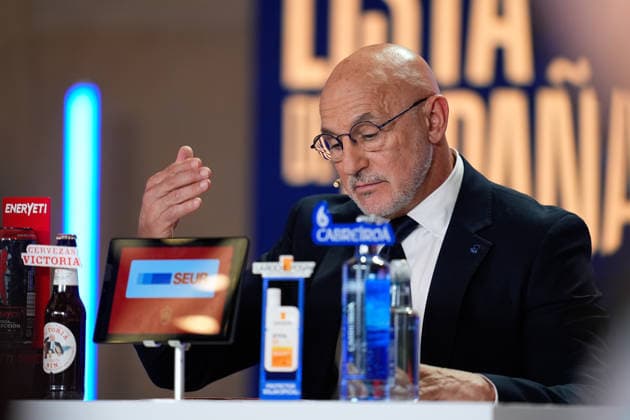 May 25, 2026, Madrid, Madrid, Spain: Luis de la Fuente, head coach of Spain, attends his press conference, PK, Pressekonferenz to announce the squad list for the World Cup 2026 at Edificio Telefonica on May 25, 2026, Madrid, Spain. Press Conference Luis De La Fuente - World Cup 2026  - ZUMAa181 20260525_zaa_a181_028 Copyright: xDennisxAgyemanx