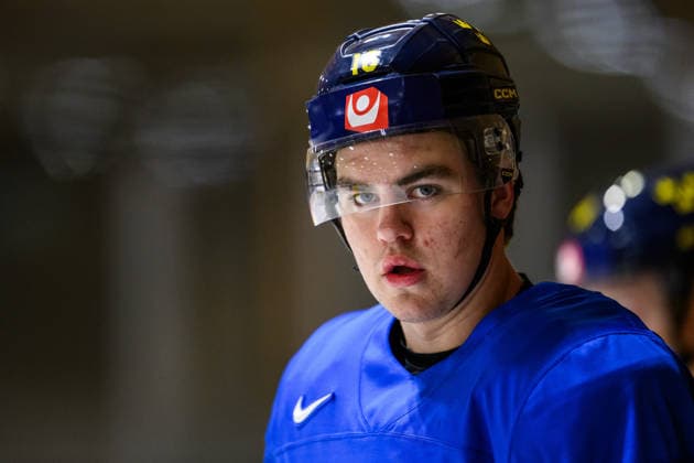 260525 Anton Frondell of Sweden at a practice session during the 2026 IIHF Ice hockey, Eishockey World Championship, WM, Weltmeisterschaft on May 25, 2026 in Fribourg. Photo: Jesper Zerman BILDBYRAN kod JZ JZ0728 ishockey ice hockey ishockey-vm 2026 vm 2026 iihf world championship träning practice sverige sweden day 11 bbeng Copyright: JESPERxZERMAN BB260525JZ020