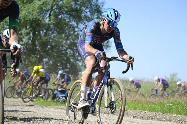 The pack of riders pictured in action during the Antwerp Port Epic men s elite one day cycling race, 196,4 km in and around Antwerp, Monday 25 May 2026. TOM GOYVAERTS TomxGoyvaerts  x175005989x