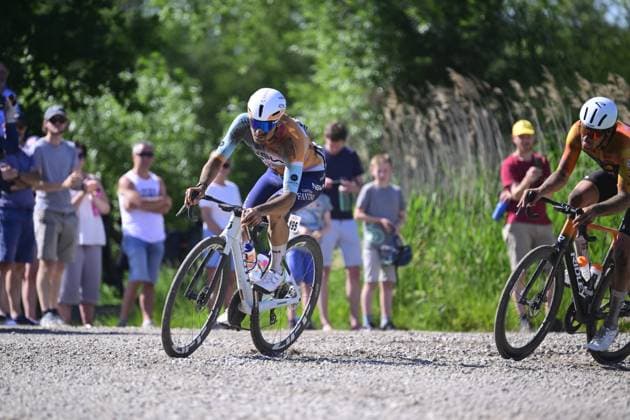 The pack of riders pictured in action during the Antwerp Port Epic men s elite one day cycling race, 196,4 km in and around Antwerp, Monday 25 May 2026. TOM GOYVAERTS TomxGoyvaerts  x175014407x