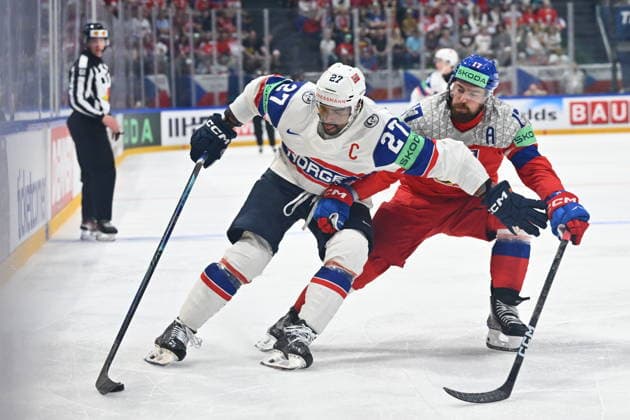 From left Andreas Martinsen of Norway and Filip Hronek of Czech Republic in action during the IIHF World Championship, WM, Weltmeisterschaft Group B match Czech Republic vs Norway on May 25, 2026, Fribourg, Switzerland. (CTKxPhoto RadekxPetrasek) CTKPhotoP2026052505782  CTKPhotoP2026052505782