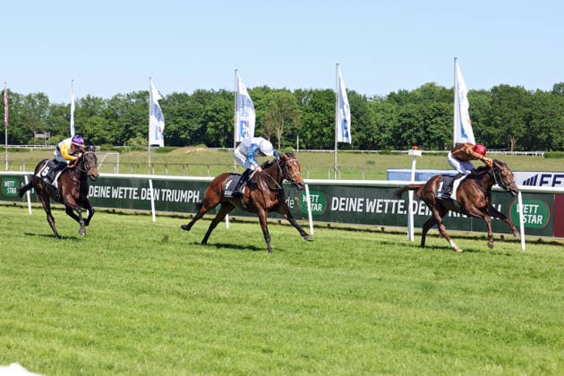 25.05.2026, Hannover, Niedersachsen, GER - Alpenveilchen mit Bauyrzhan Murzabayev gewinnt. Galopprennbahn Hannover, Neue Bult. () 260525D974HANNOVER.JPG