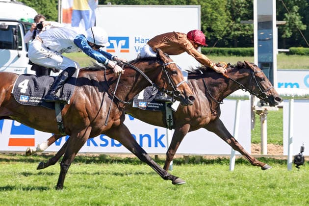 25.05.2026, Hannover, Niedersachsen, GER - Alpenveilchen mit Bauyrzhan Murzabayev gewinnt. Galopprennbahn Hannover, Neue Bult. () 260525D974HANNOVER.JPG