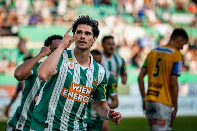 SOCCER - BL, Rapid vs Ried VIENNA,AUSTRIA,25.MAY.26 - SOCCER - ADMIRAL Bundesliga, Europacup play off, SK Rapid Wien vs SV Ried. Image shows the rejoicing of Jakob Schoeller and Petter Nosa Dahl (Rapid).  GEPAxpictures xKevinxHackner