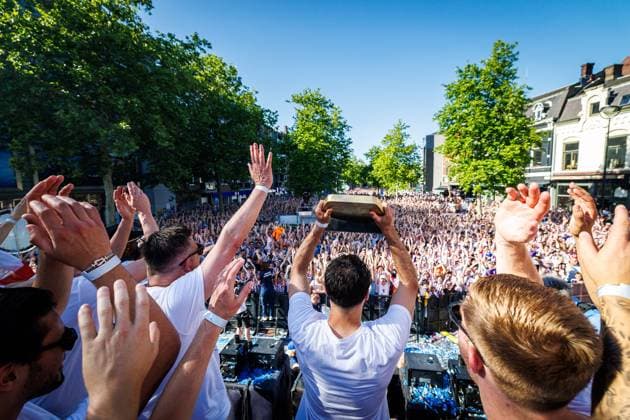 TILBURG, 25-05-2026, De Heuvel, Season 2025 2026, Dutch Keuken Kampioen Divisie eredivisie football, match between Tribute for Willem II Promotion to Eredivisie , picture shows celebration on the stage Tribute for Willem II Promotion to Eredivisie  x203964225x Copyright: