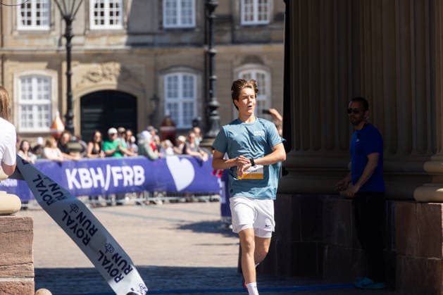 Royal Run In Copenhagen Prince Vincent of Denmark crosses the finish line after the One Mile Family Mile during the Royal Run in Copenhagen, Denmark, on May 25, 2026. This is the eighth time the Royal Run is held across the country. Royal Run 2026 has the highest number of registered participants ever, with 112,450 registered in the five host cities. Copenhagen Denmark  Copyright: xKristianxTuxenxLadegaardxBergx originalFilename:berg-royalrun260525_npYI7.jpg