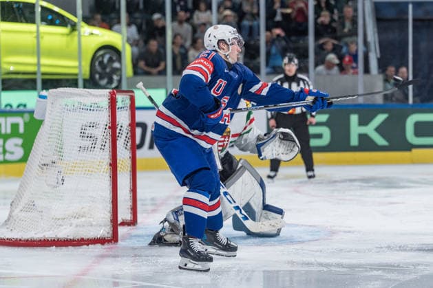 25 05 2026, Zurich, Swiss Life Arena, Ice hockey, Eishockey World Championships: USA - Hungary, 21 Alex Steeves (United States) Zurich Swiss Life Arena Zurich Switzerland Copyright: xJustPictures.ch StefanxEmchx jp-de-StEm-DSC0134620260525