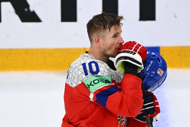 Roman Cervenka of Czech Republic after losing the game at the IIHF World Championship, WM, Weltmeisterschaft Group B match Czech Republic vs Norway on May 25, 2026, Fribourg, Switzerland. (CTKxPhoto RadekxPetrasek) CTKPhotoP2026052506310  CTKPhotoP2026052506310