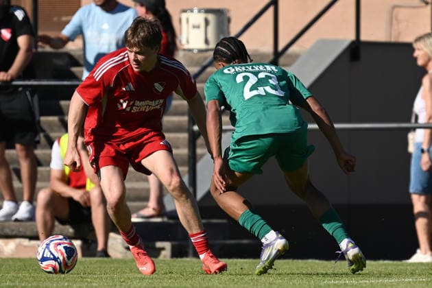 25.05.2025 - Fussball - Saison 2024 2025 - Relegation Oberliga Bayern Bayernliga Landesliga : ATSV Erlangen - TSV Großbardorf - LuPf - xluxpfx - Ulrich Spies (3, ATSV Erlangen ) im Zweikampf mit Dennis Kremer (23, TSV Großbardorf ) (von links)