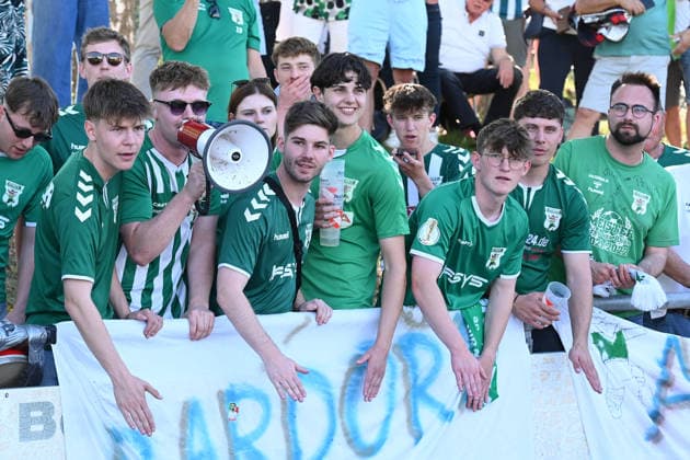 25.05.2025 - Fussball - Saison 2024 2025 - Relegation Oberliga Bayern Bayernliga Landesliga : ATSV Erlangen - TSV Großbardorf - LuPf - xluxpfx - Fans Fanblock