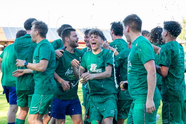 25.05.2025 - Fussball - Saison 2024 2025 - Relegation Oberliga Bayern Bayernliga Landesliga : ATSV Erlangen - TSV Großbardorf - LuPf - xluxpfx - Jubel Freude nach Spielende