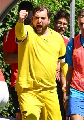 25.05.2026 - Fussball - Saison 2025 2026 - Relegation Oberliga Bayern Bayernliga Landesliga : FSV Stadeln - FC Eintracht Münchberg - - xwoxzix - Manuel Döllfelder Doellfelder (31, FSV Stadeln ) ballt Faust Fäuste ruft schreit brüllt