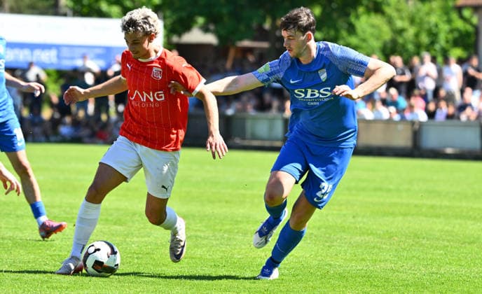 25.05.2026 - Fussball - Saison 2025 2026 - Relegation Oberliga Bayern Bayernliga Landesliga : FSV Stadeln - FC Eintracht Münchberg - - xwoxzix - Taylan Avci (16, FSV Stadeln ) Michael Söllner (25, FC Eintracht Münchberg )