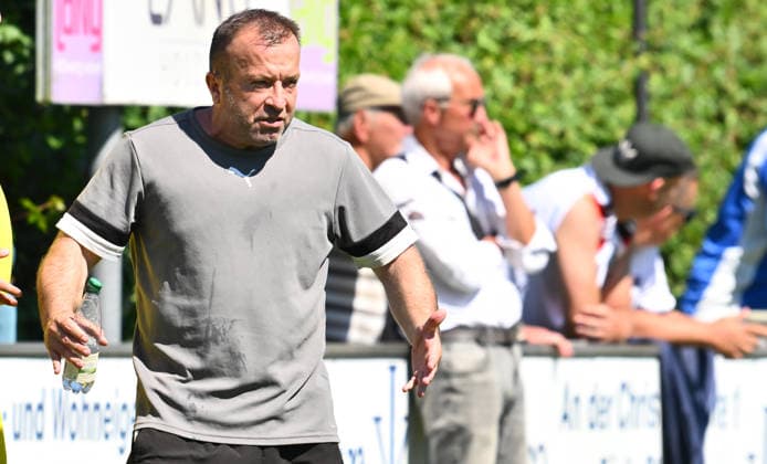 25.05.2026 - Fussball - Saison 2025 2026 - Relegation Oberliga Bayern Bayernliga Landesliga : FSV Stadeln - FC Eintracht Münchberg - - xwoxzix - Manfred Dedaj (Trainer, FSV Stadeln )
