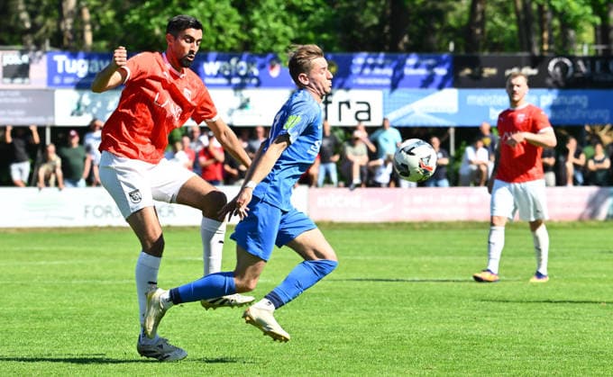 25.05.2026 - Fussball - Saison 2025 2026 - Relegation Oberliga Bayern Bayernliga Landesliga : FSV Stadeln - FC Eintracht Münchberg - - xwoxzix - Salim Ahmed (13, FSV Stadeln ) David Wich (11, FC Eintracht Münchberg )