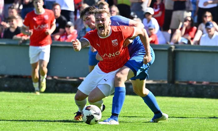 25.05.2026 - Fussball - Saison 2025 2026 - Relegation Oberliga Bayern Bayernliga Landesliga : FSV Stadeln - FC Eintracht Münchberg - - xwoxzix - Leon Siefert (9, FSV Stadeln ) Michael Söllner (25, FC Eintracht Münchberg )
