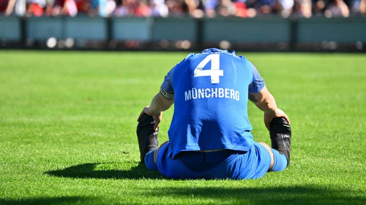 25.05.2026 - Fussball - Saison 2025 2026 - Relegation Oberliga Bayern Bayernliga Landesliga : FSV Stadeln - FC Eintracht Münchberg - - xwoxzix - Julian Ott (4, FC Eintracht Münchberg ) enttäuscht Enttäuschung