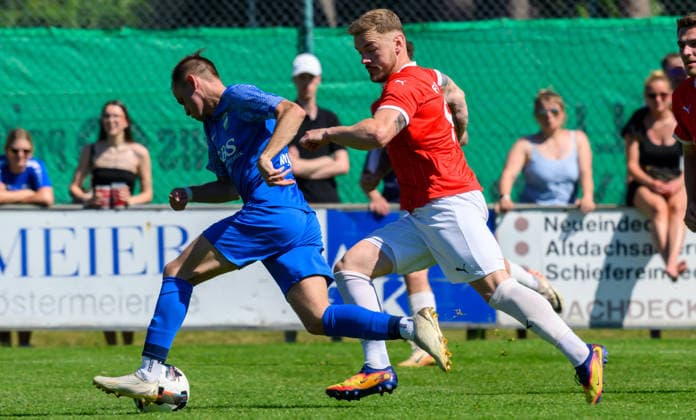 25.05.2026 - Fussball - Saison 2025 2026 - Relegation Oberliga Bayern Bayernliga Landesliga : FSV Stadeln - FC Eintracht Münchberg - - xwoxzix - David Wich (11, FC Eintracht Münchberg ) Leon Siefert (9, FSV Stadeln )