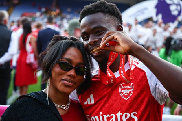 Premier League: Crystal Palace v Arsenal LONDON, UK - 24th May 2026: Bukayo Saka of Arsenal celebrates with his partner Tolami Benson after the Premier League match between Crystal Palace FC and Arsenal FC at Selhurst Park London Selhurst Park England United Kingdom Copyright: xCraigxMercerx xPeakxActionxPhotosx