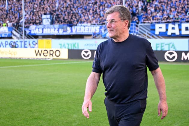 Paderborn, Home Deluxe Arena, 25.05.26, GER, Herren, Relegation, Saison 2025-2026, SC Paderborn 07 - VfL Wolfsburg Bild: Trainer Dieter HECKING (Wolfsburg) DFL regulations prohibit any use of photographs as image sequences and or quasi-video. NRW Deutschland