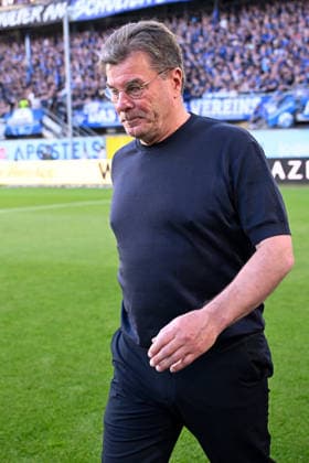 Paderborn, Home Deluxe Arena, 25.05.26, GER, Herren, Relegation, Saison 2025-2026, SC Paderborn 07 - VfL Wolfsburg Bild: Trainer Dieter HECKING (Wolfsburg) DFL regulations prohibit any use of photographs as image sequences and or quasi-video. NRW Deutschland