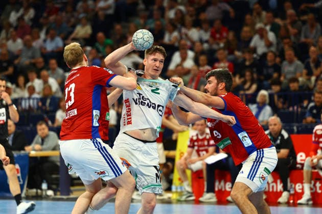 Handball I Herren I Saison 2025 2026 I Bundesliga I 32. Spieltag I HSV Hamburg - FRISCH AUF! Göppingen I 25.05.2026 Einar Thorsteinn Olafsson (23, HSV Hamburg) Oskar Neudeck (2, Frisch Auf Göppingen) Jacob Lassen (9, HSV Hamburg) Hamburg Barclaycard Arena Hamburg Deutschland Copyright: xLobeca RalfxHomburgx