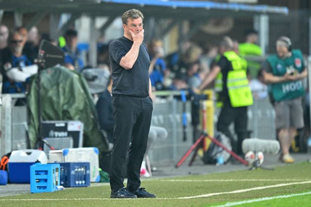 Paderborn, Home Deluxe Arena, 25.05.26, GER, Herren, Relegation, Saison 2025-2026, SC Paderborn 07 - VfL Wolfsburg Bild: Trainer Dieter HECKING (Wolfsburg) DFL regulations prohibit any use of photographs as image sequences and or quasi-video. NRW Deutschland