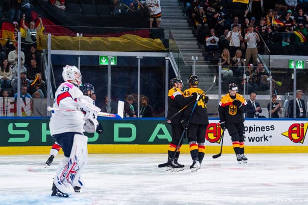ZURICH, SWITZERLAND - MAY 25: Andreas Eder (Germany, 43) and Leon Gawanke (Germany, 9) during their 4:0 goal celebration during the Preliminary Round - Group A Match 49 between Germany and Great Britain at the IIHF Ice hockey, Eishockey World Championship, WM, Weltmeisterschaft 2026, Swiss Life Arena on May 25, 2026 in Zurich, Switzerland. Zurich Switzerland Copyright: xTimoxSteinx