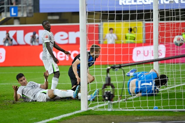Paderborn, Home Deluxe Arena, 25.05.26, GER, Herren, Relegation, Saison 2025-2026, SC Paderborn 07 - VfL Wolfsburg Bild: Filip BILBIJA (Paderborn) macht das Tor zum 1:1 DFL regulations prohibit any use of photographs as image sequences and or quasi-video. NRW Deutschland