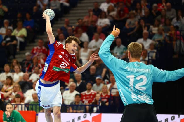 Handball I Herren I Saison 2025 2026 I Bundesliga I 32. Spieltag I HSV Hamburg - FRISCH AUF! Göppingen I 25.05.2026 Xavier Apelt (22, HSV Hamburg ) Kristian Saeveras (12, Frisch Auf Göppingen) Hamburg Barclaycard Arena Hamburg Deutschland Copyright: xLobeca RalfxHomburgx