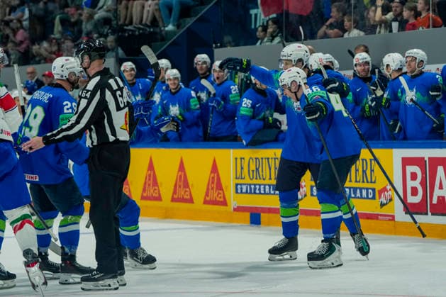FRIBOURG, SWITZERLAND - MAY 25: Matic Torok of Slovenia R) celebrates his goal during the 2026 IIHF Ice hockey, Eishockey World Championship, WM, Weltmeisterschaft Switzerland game between Slovenia and Italy at BCF Arena on May 25, 2026 in Fribourg, Fribourg. Fribourg BCF Arena Fribourg Switzerland Copyright: xJustPictures.ch JarixPestelaccix jp-en-EuSpIm-JP6_JAR_Slovenia_Italy_25May2026_00047